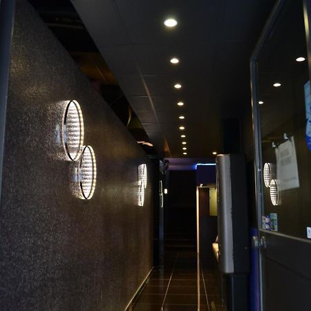 Hotel Schtak Cannes Bagian luar foto