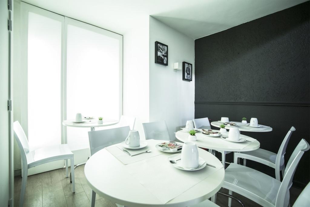 Hotel Schtak Cannes Bagian luar foto
