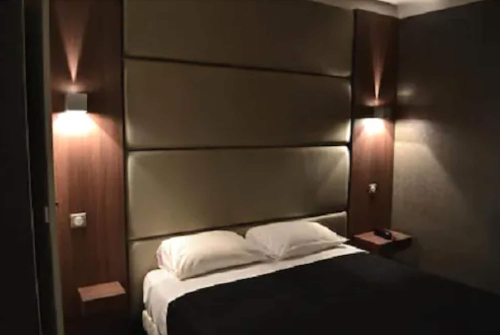 Hotel Schtak Cannes Ruang foto