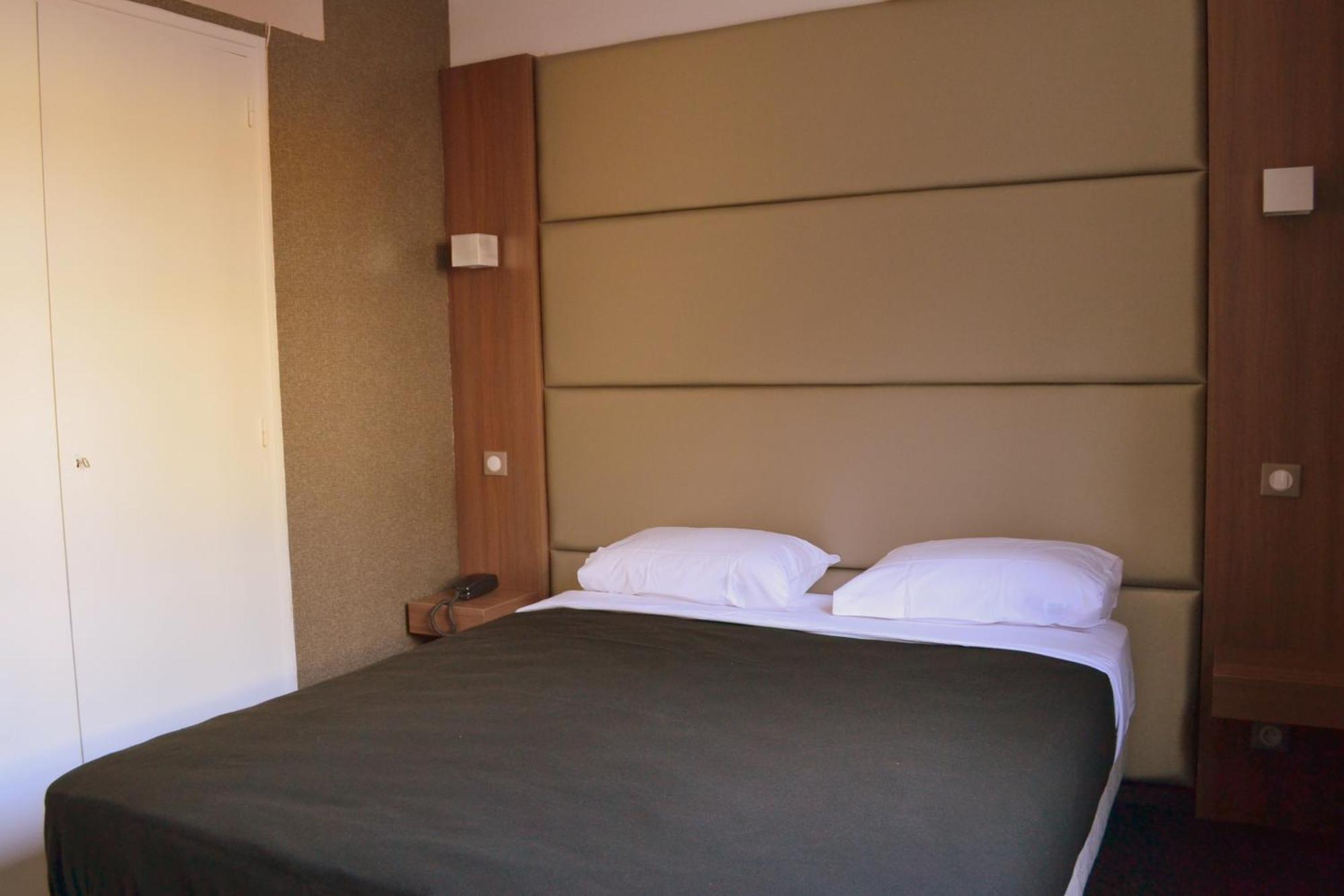 Hotel Schtak Cannes Bagian luar foto