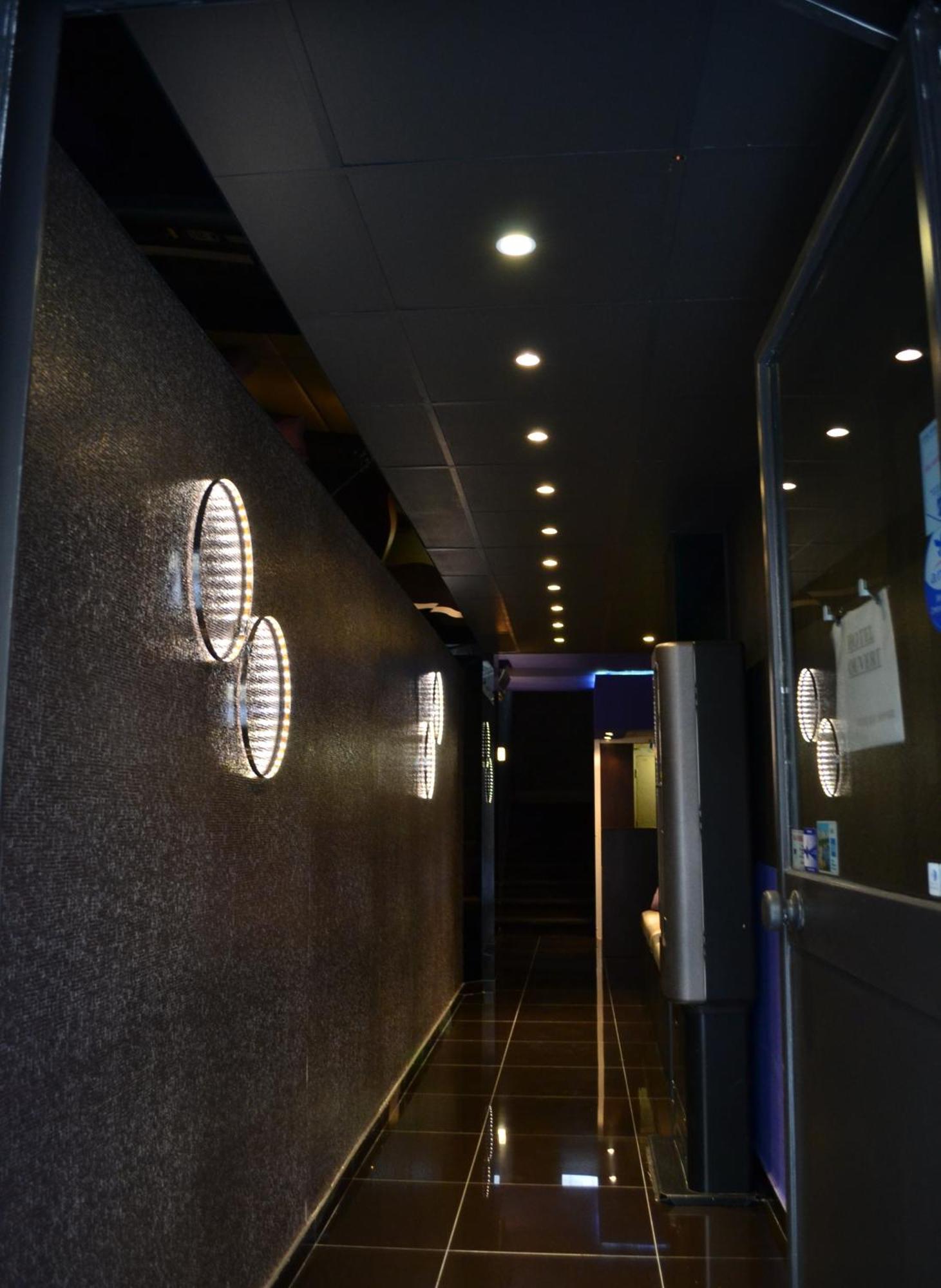 Hotel Schtak Cannes Bagian luar foto